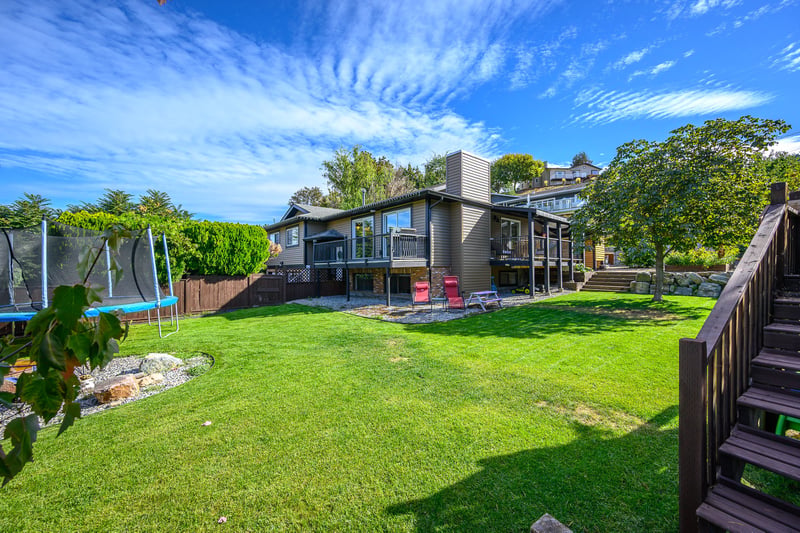 Luxury estate at 7590 Klinger Road, Vernon, BC — photo 4
