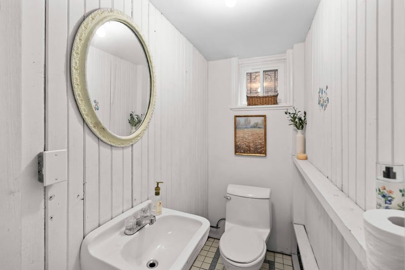 Luxury estate at 247 MacNab Street South, Hamilton, ON — photo 37