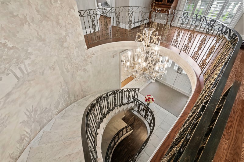 Luxury estate at 14 Delbrook Court, Hamilton, ON — photo 31