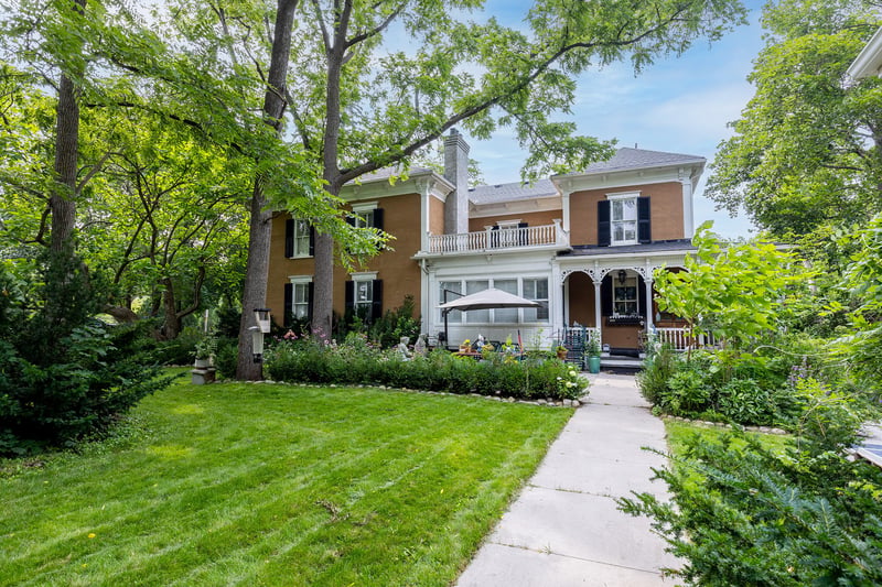4-bedroom luxury home in 103 Thomas Street, Milton, ON
