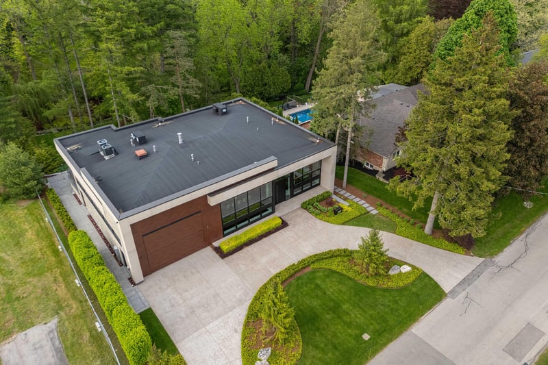 Luxury estate at 865 Glenwood Avenue, Burlington, ON — photo 50