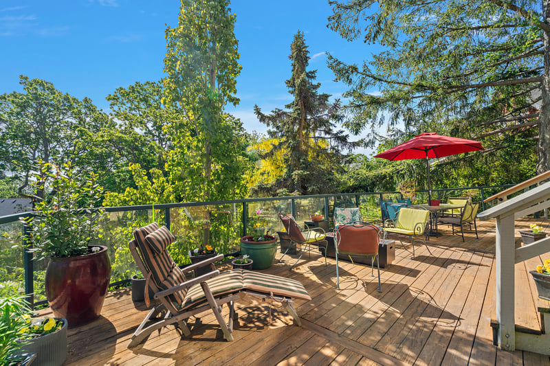 Luxury estate at 1019 Terrace Avenue, Victoria, BC — photo 32