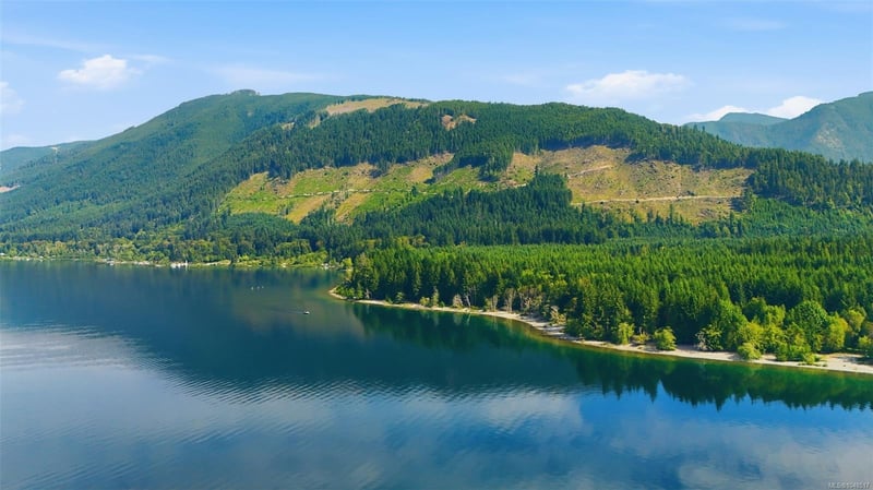 Luxury estate at 10780 North Shore Road, Youbou, BC — photo 13