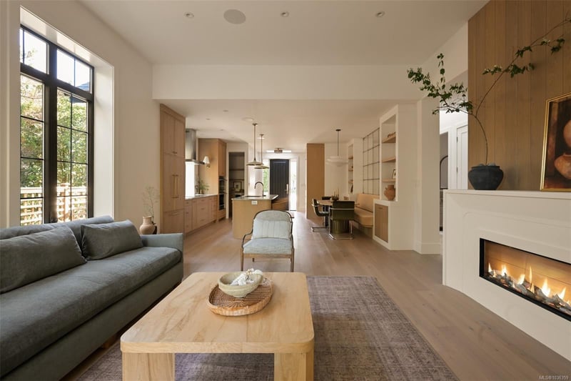 Luxury estate at 587 Oliver Street, Victoria, BC — photo 17