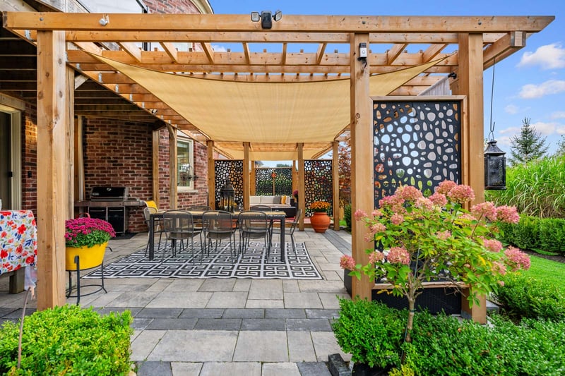 Luxury estate at 28 Chuck Ormsby Crescent, King City, ON — photo 10
