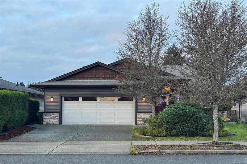 Luxury estate at 5320 Cascara Drive, Nanaimo, BC — photo 2
