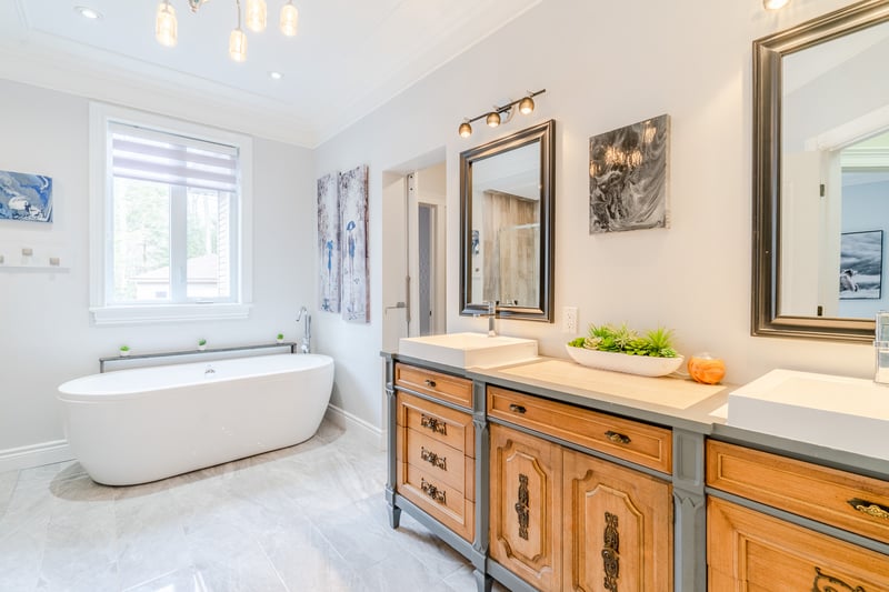 Luxury estate at 162 Rue du Sanctuaire, Saint-Colomban — photo 16