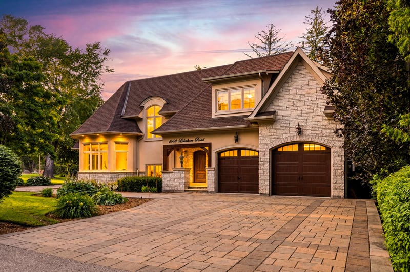 Luxury estate at 1098 Lakeshore Road West, Oakville, ON — photo 4