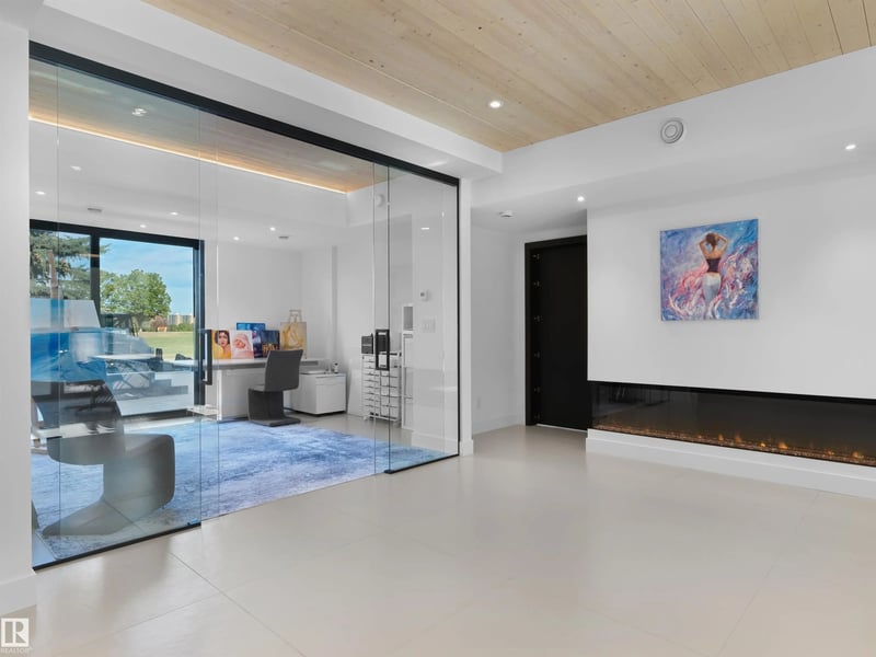Luxury estate at 8915 Strathearn Drive NW, Edmonton, AB — photo 10