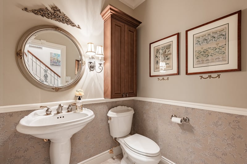 Luxury estate at 533 Rue des Falaises, Mont-Saint-Hilaire, QC — photo 14