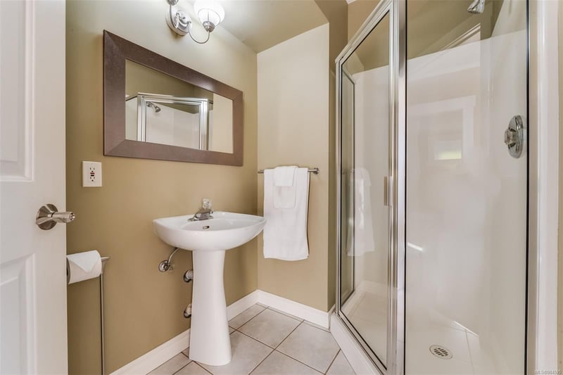 Luxury estate at 2155 Mt Newton Cross Rd, Saanichton, BC — photo 16