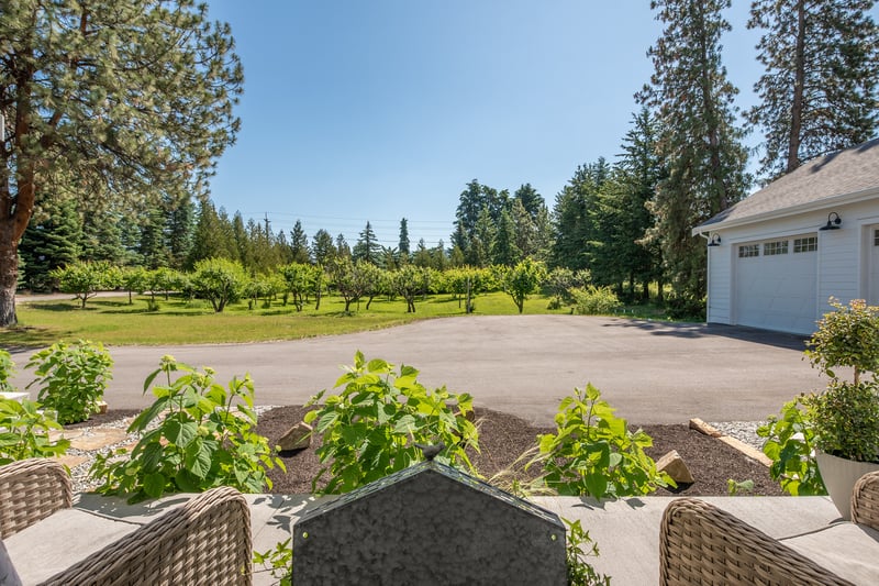 Luxury estate at 4510 Stewart Road East, Kelowna, BC — photo 5