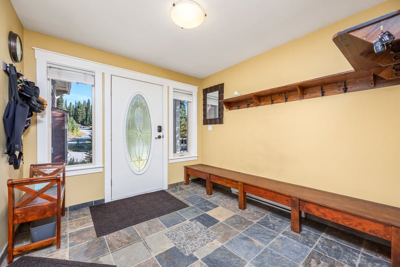 Luxury estate at 720 Monashee Court, Vernon, BC — photo 25