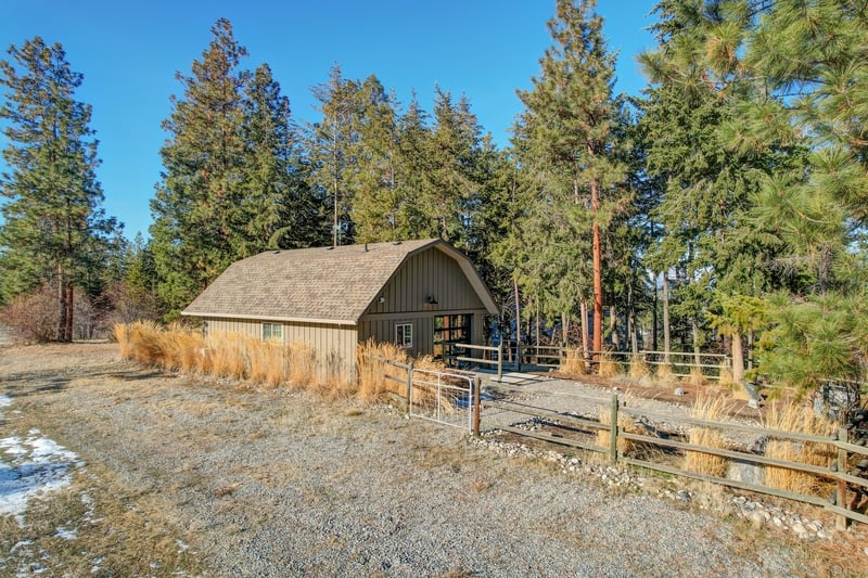 Luxury estate at 2957 Harvard Road, Kelowna, BC — photo 34