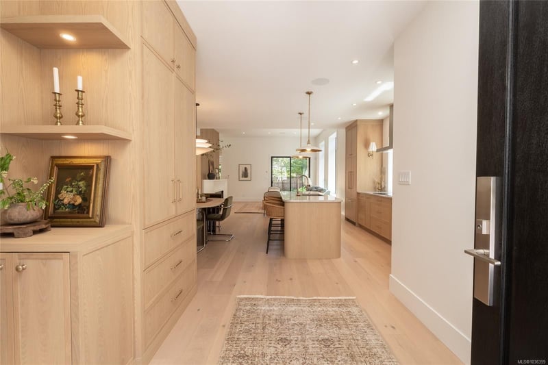Luxury estate at 587 Oliver Street, Victoria, BC — photo 15