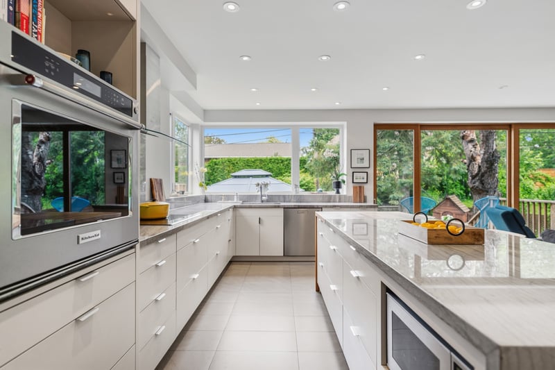 Luxury estate at 8 Firwood Crescent, Toronto, ON — photo 13