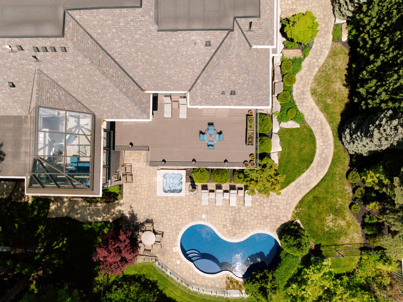 Luxury estate at 1412 Birchwood Drive, Mississauga, ON — photo 3