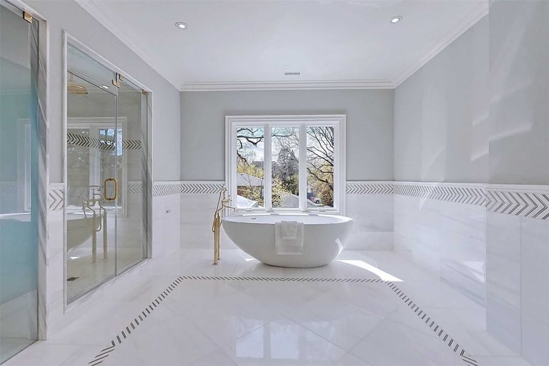 Luxury estate at 4 Sandfield Road, Toronto — photo 13