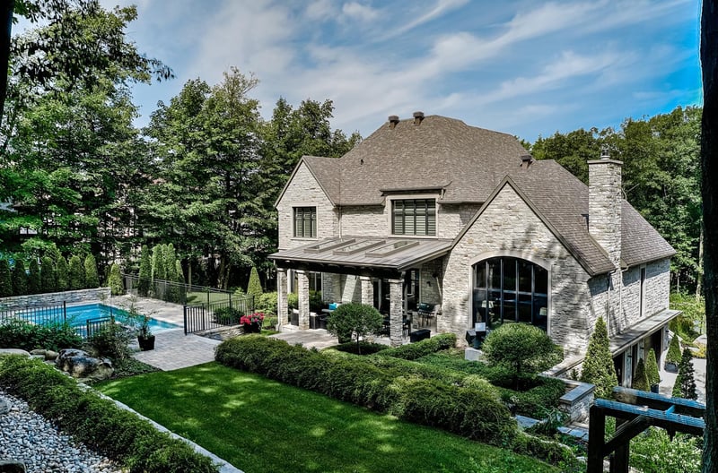 Luxury estate at 528 Rue du Sommet, Mont Saint-Hilaire — photo 30