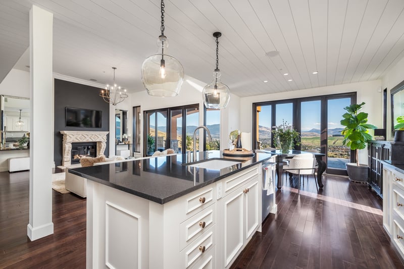 Luxury estate at 328 Cordon Place, Vernon, BC — photo 11
