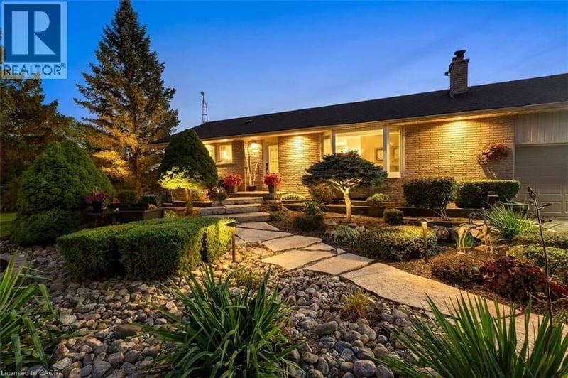 Luxury estate at 12216 Sixth Line, Acton, ON — photo 4
