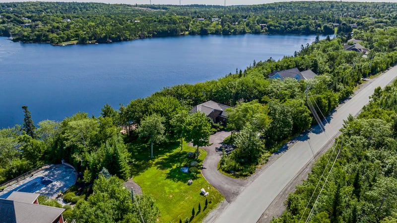 Luxury estate at 91 Sarah Ingraham Drive, Williamswood — photo 2
