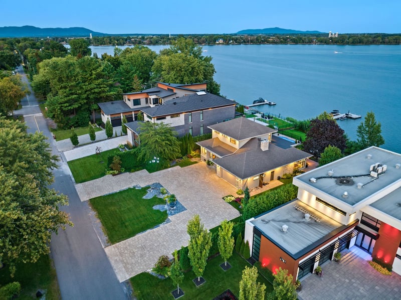 Luxury estate at 2141 Rue des Roses, Carignan, QC — photo 13