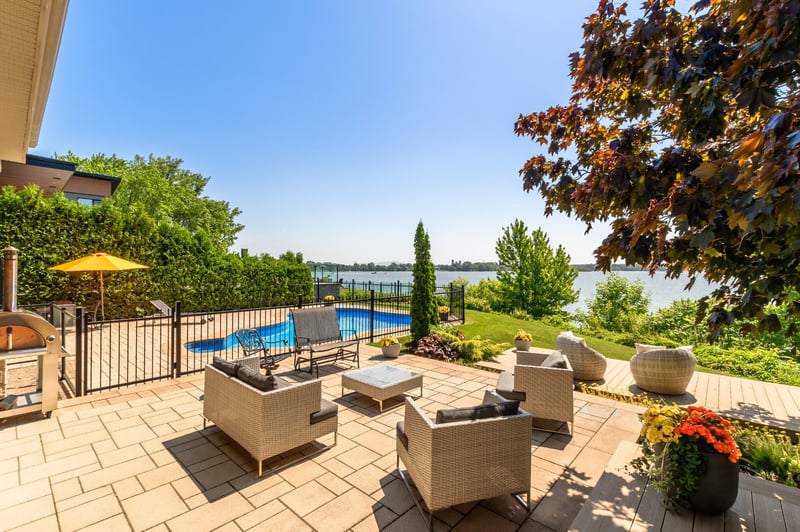 Luxury estate at 2141 Rue des Roses, Carignan, QC — photo 31