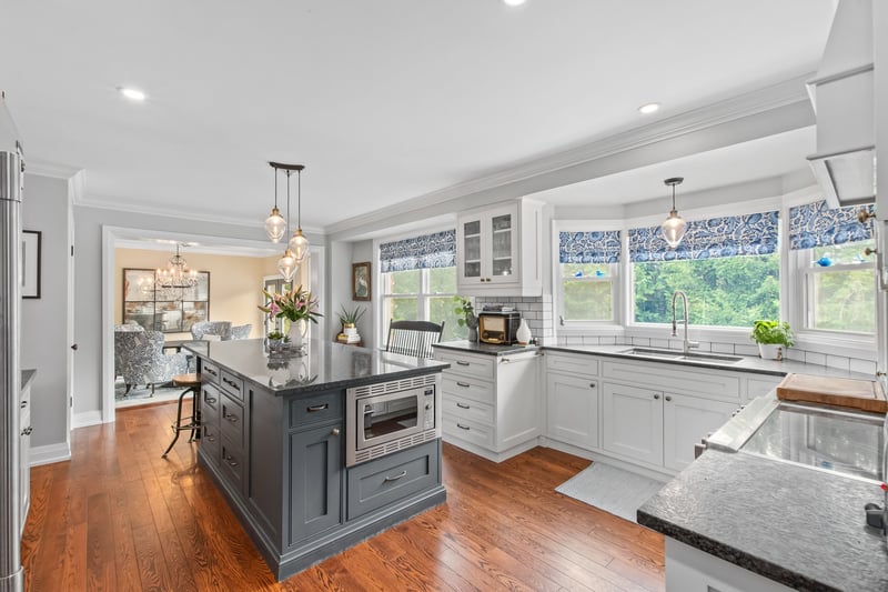 Luxury estate at 40 Hurd Street, Oshawa, ON — photo 9
