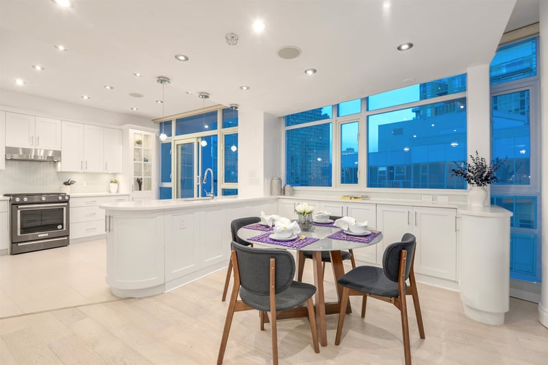 Luxury estate at 1111 Marinaside Crescent #1501, Vancouver, BC — photo 18