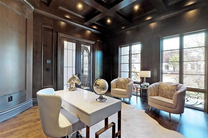 Luxury estate at 4 Sandfield Road, Toronto — photo 4
