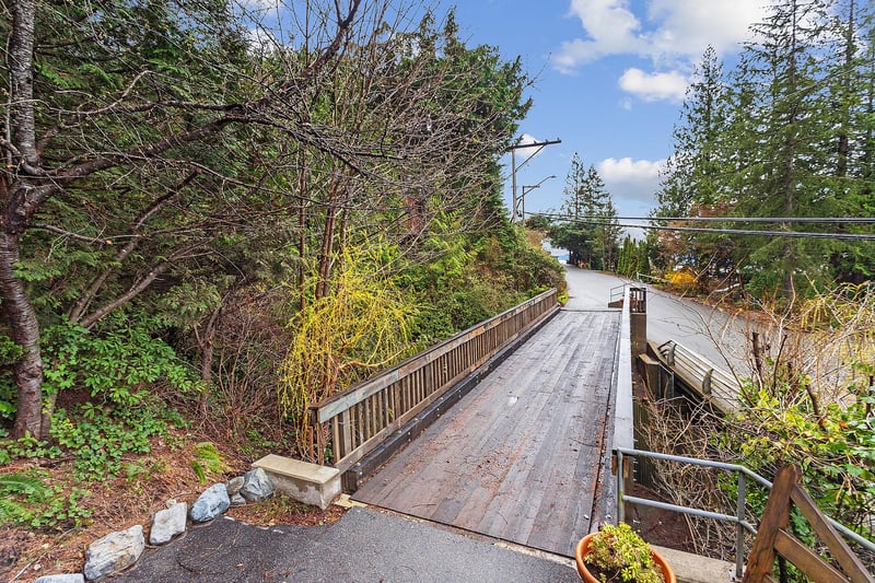 Luxury estate at 325 Bayview Road, Lions Bay, BC — photo 43