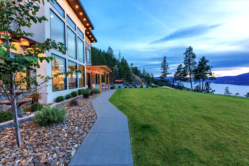 Luxury estate at 3151 Shayler Road, Kelowna, BC — photo 3