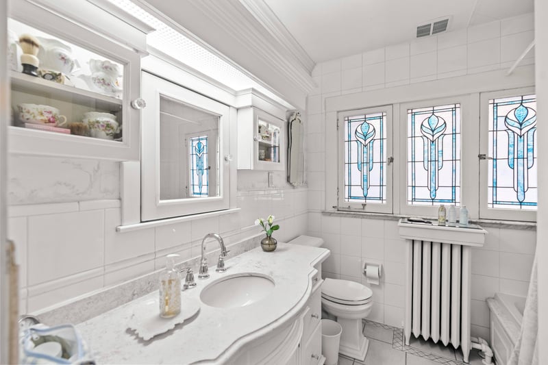 Luxury estate at 247 MacNab Street South, Hamilton, ON — photo 27