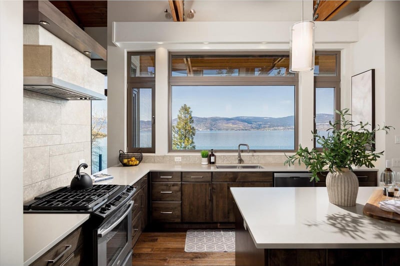 Luxury estate at 5560 Lakeshore Road, Kelowna, BC — photo 13