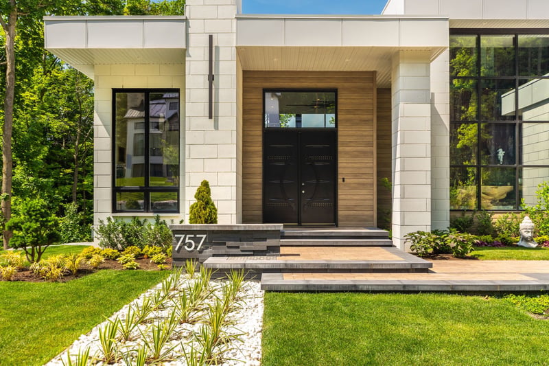 Luxury estate at 757 Rue des Chardonnerets, Mont-Saint-Hilaire, QC — photo 8