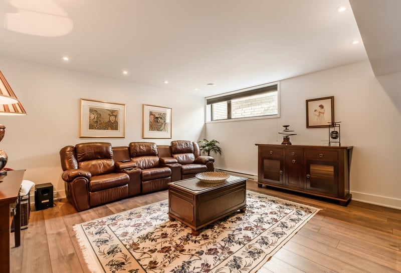Luxury estate at 318 Rue Narbonne, Sainte-Julie, QC — photo 22