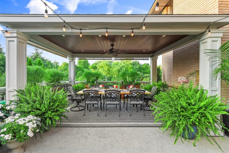Luxury estate at 14 Delbrook Court, Hamilton, ON — photo 6