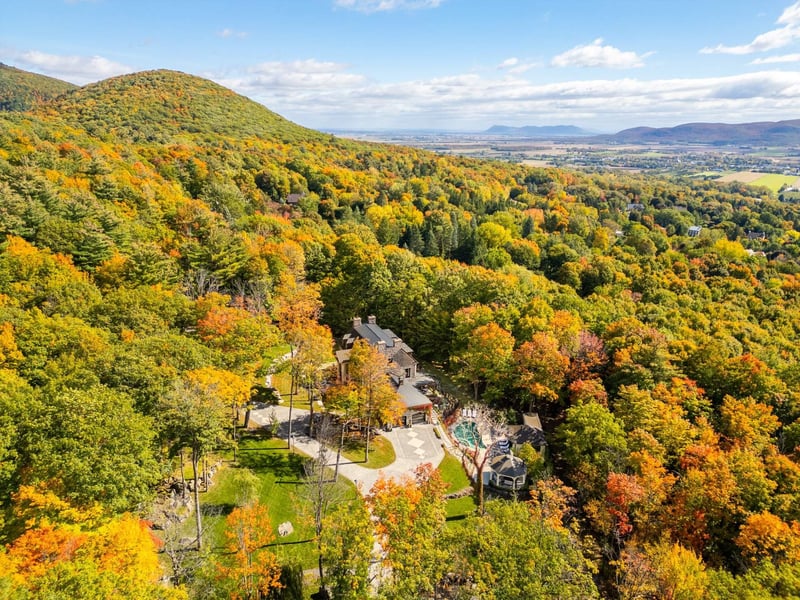 Luxury estate at 1093 Rue Béique, Mont-Saint-Hilaire, QC — photo 86