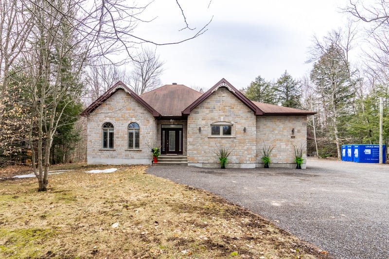 Luxury estate at 162 Rue du Sanctuaire, Saint-Colomban — photo 2