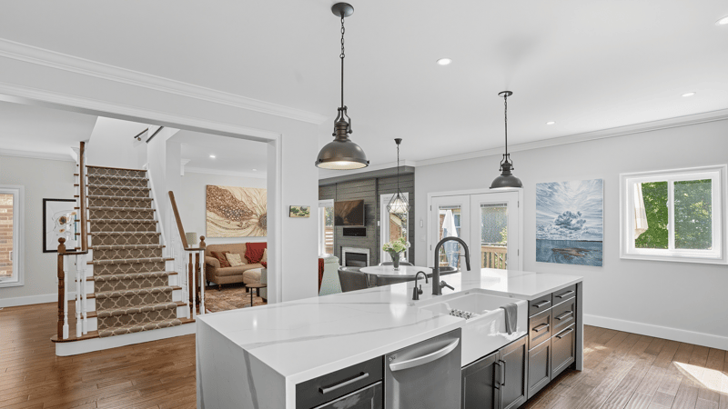Luxury estate at 47 Livingstone Drive, Hamilton, ON — photo 6