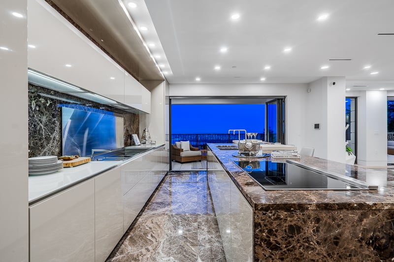 Luxury estate at 1123 Crestline Road, West Vancouver, BC — photo 12