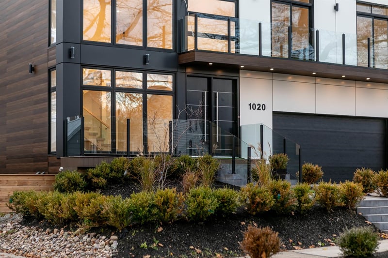 Luxury estate at 1020 Bellevue Avenue, Halifax, NS — photo 2