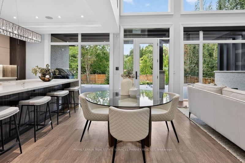 Luxury estate at 533 Carson Lane, Oakville, ON — photo 13