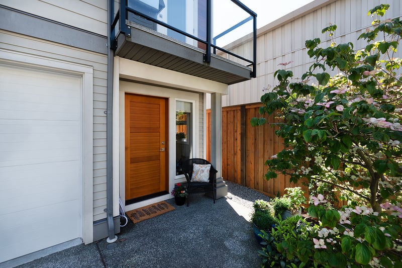 3-bedroom luxury home in 3440 Linwood Ave, Victoria, BC