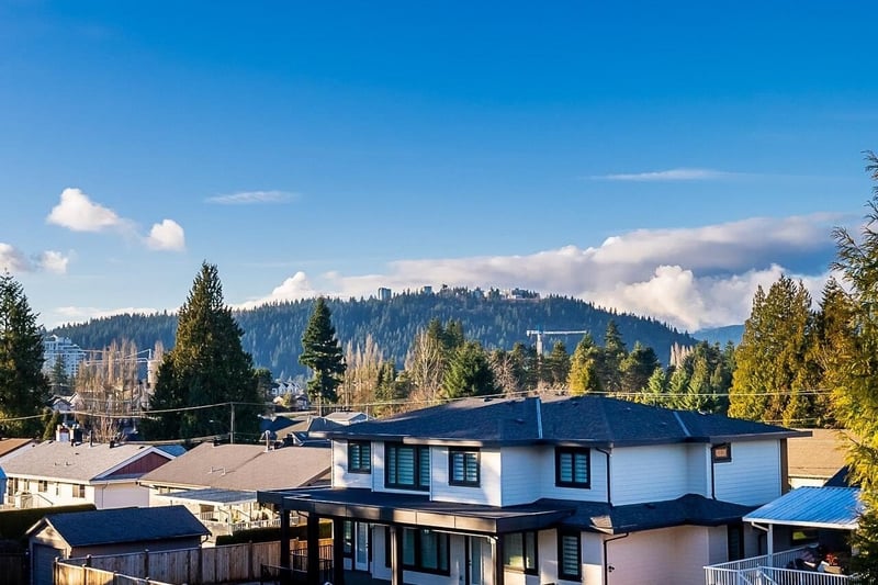 Luxury estate at 897 Cottonwood Avenue, Coquitlam, BC — photo 8