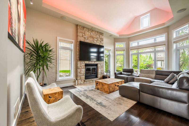 Luxury estate at 199 Rue des Français, Mont-Saint-Hilaire, QC — photo 3