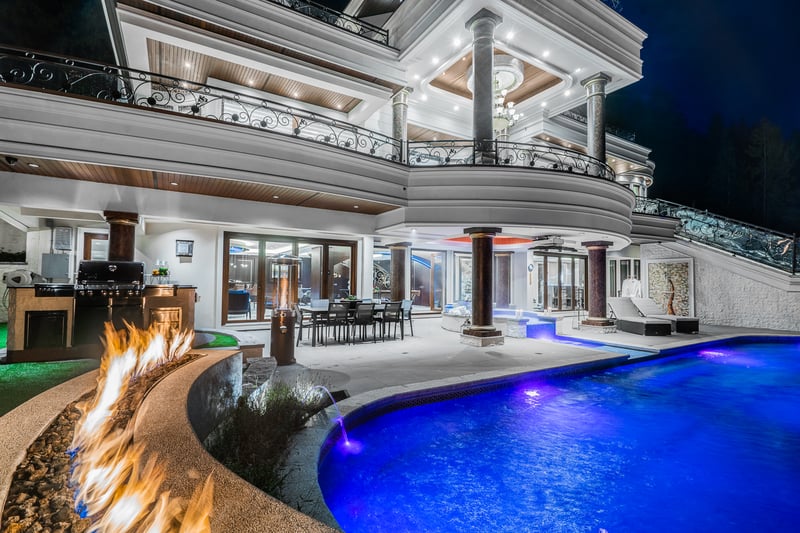 Luxury estate at 1049 Millstream Road, West Vancouver — photo 1