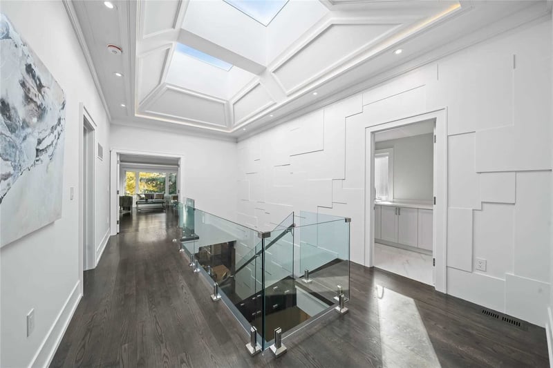 Luxury estate at 93 Tamworth Road, Toronto — photo 12