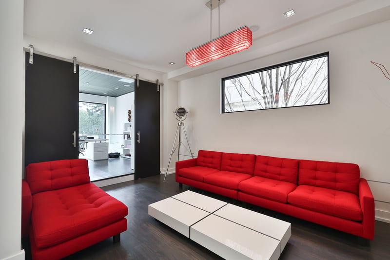 Luxury estate at 647 Montbeck Crescent, Mississauga, ON — photo 3